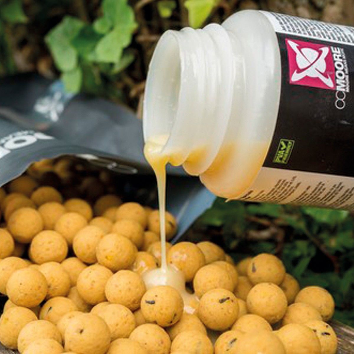 CC Moore Live System Bait Booster 500ml - Imagen 2