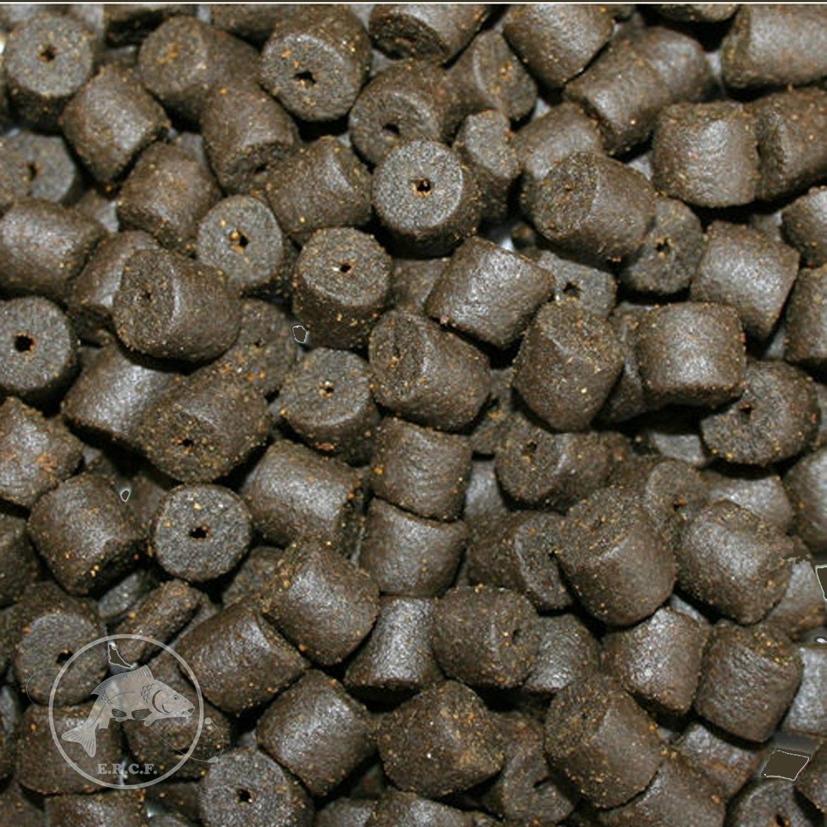 Coppens Pellet Black Halibut Perforado 20mm 20kg - Imagen 2